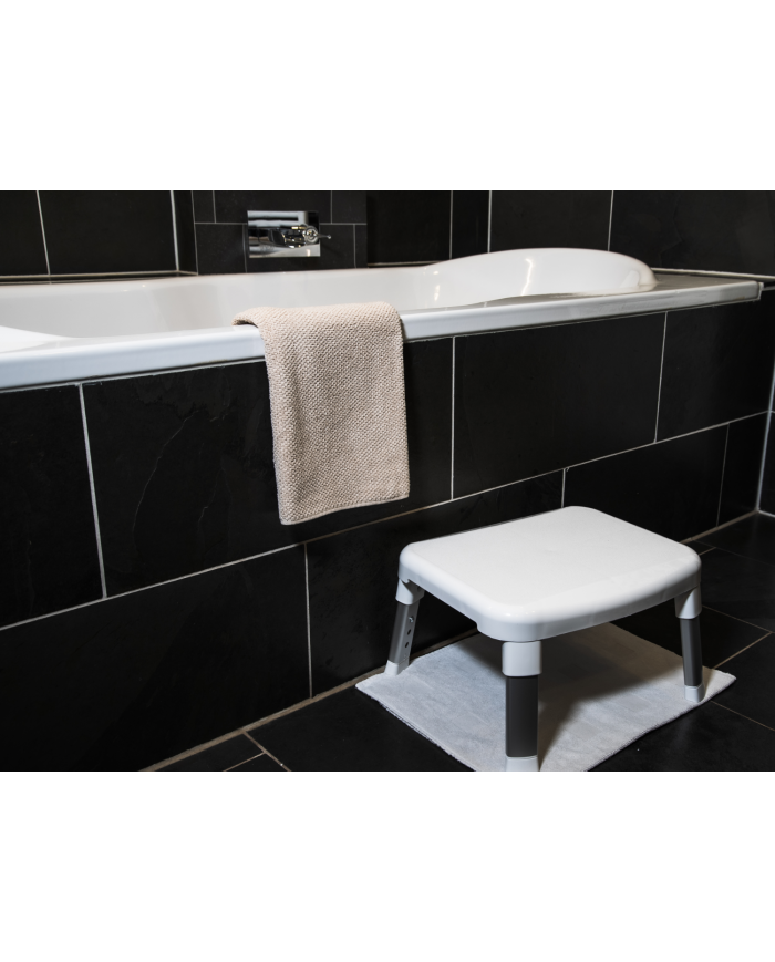 Marche pied pour baignoire - Appui sûr et confortable