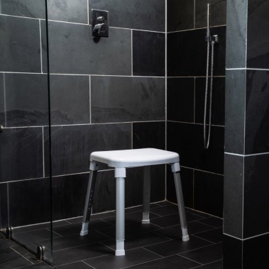 Tabouret de douche et de bain antidérapant élégant et pratique