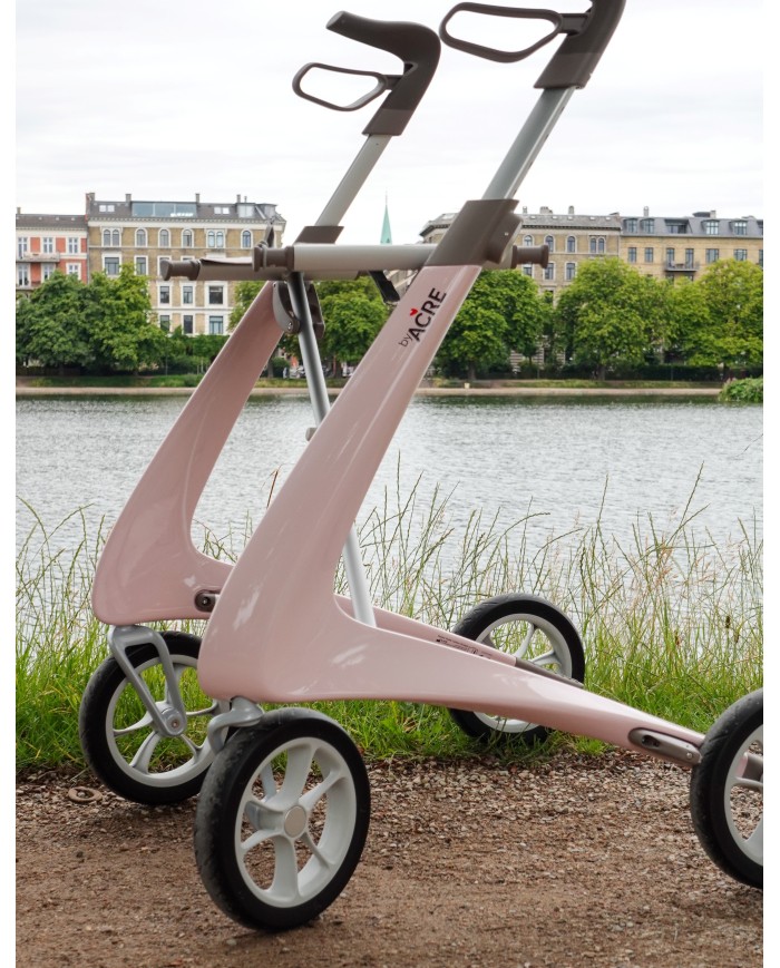 Déambulateur ultra léger en carbone 4 roues - COMPACT